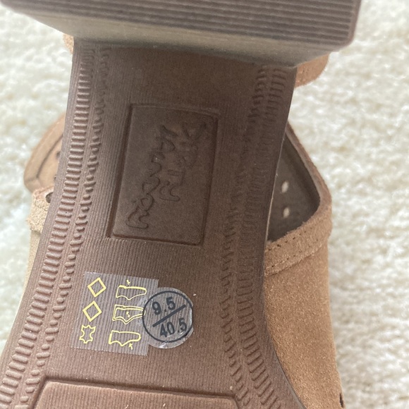 Dirty laundry shoes - Picture 4 of 4